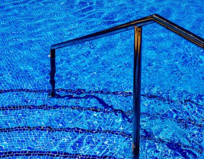 Metode de curatare piscine liner